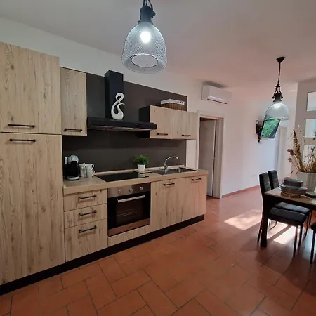 Porta Marmorea Hotel