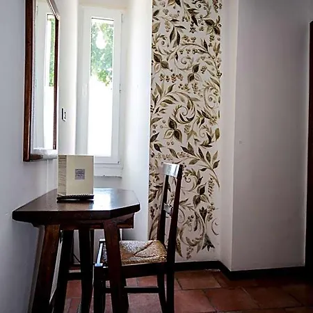 Porta Marmorea 3* גוביו