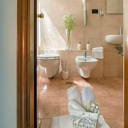 Porta Marmorea 3*