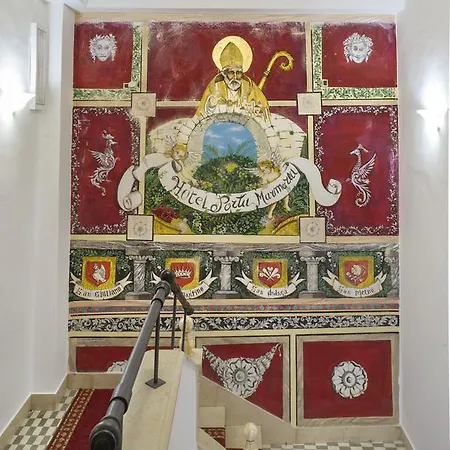 Porta Marmorea Отель Губбио