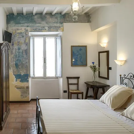 Porta Marmorea Gubbio