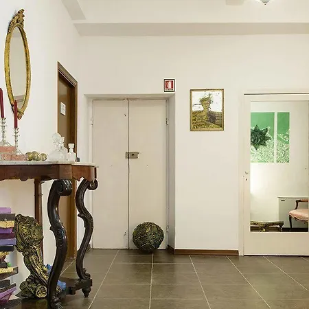 Porta Marmorea מלון גוביו