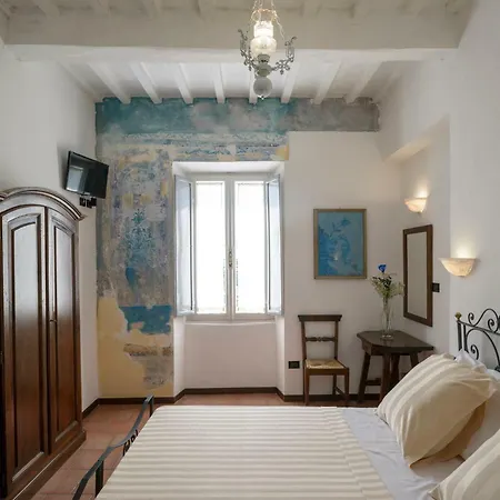 Hotel Porta Marmorea