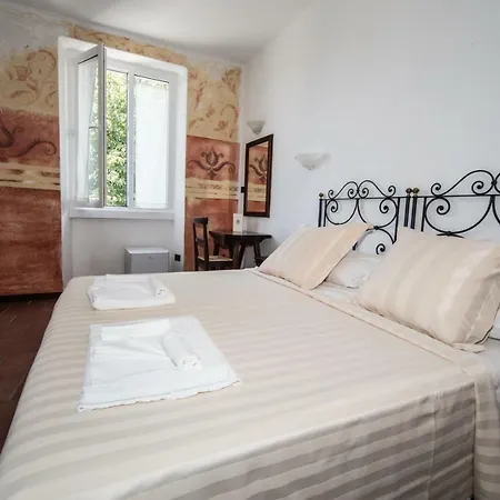 Hotel Porta Marmorea 3*