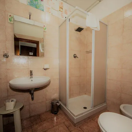 מלון Porta Marmorea גוביו